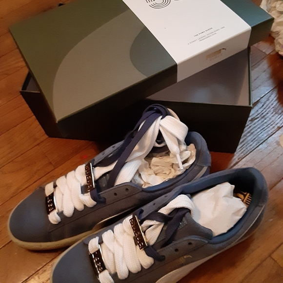 Shoes - Picture 3 of 4